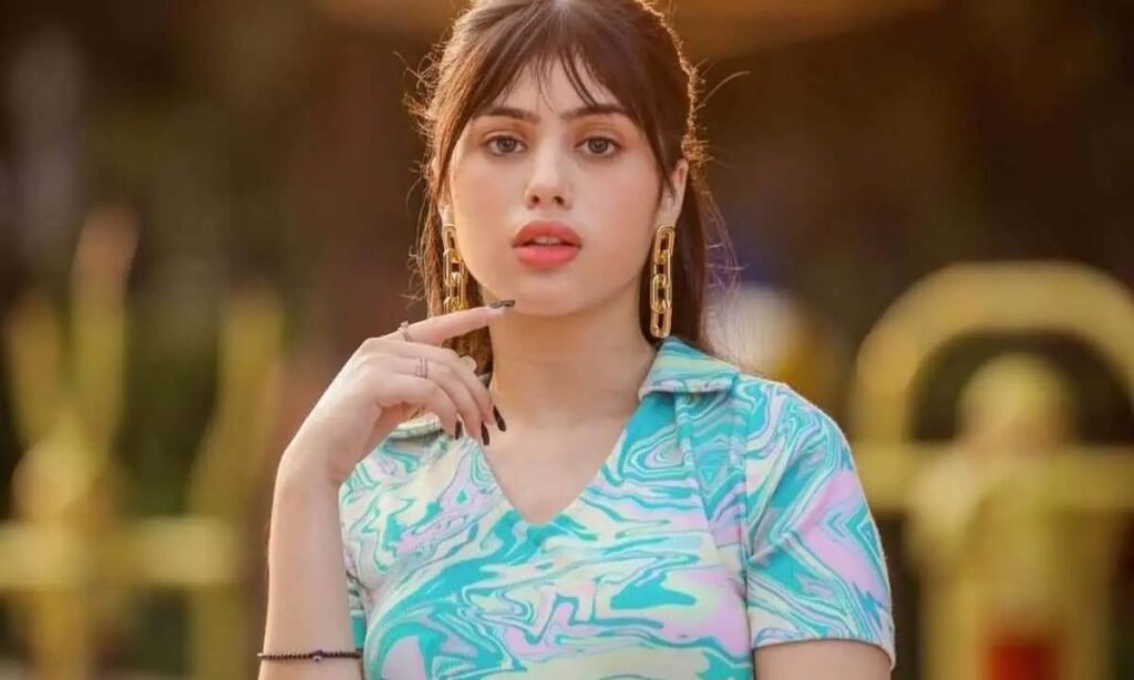 Anjali Arora Biography in hindi